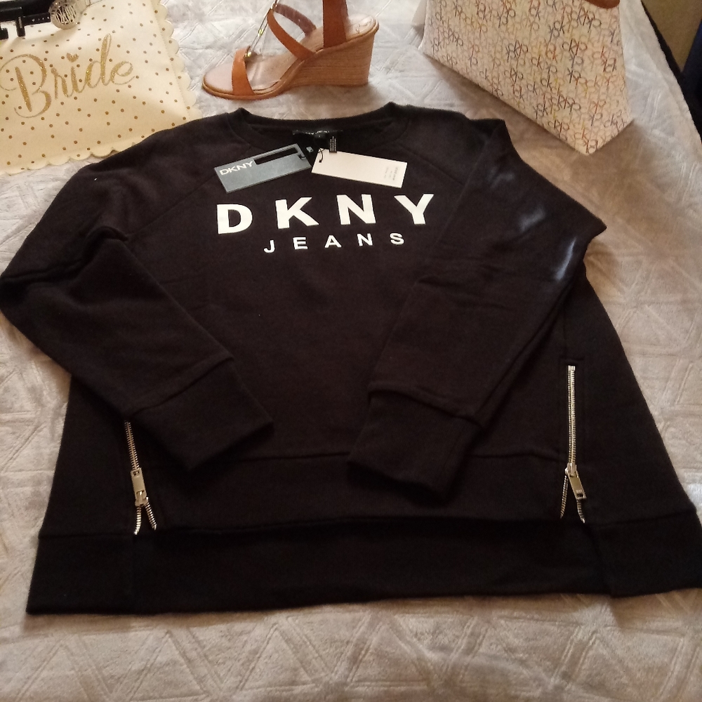 DKNY Sweatshirt Size S